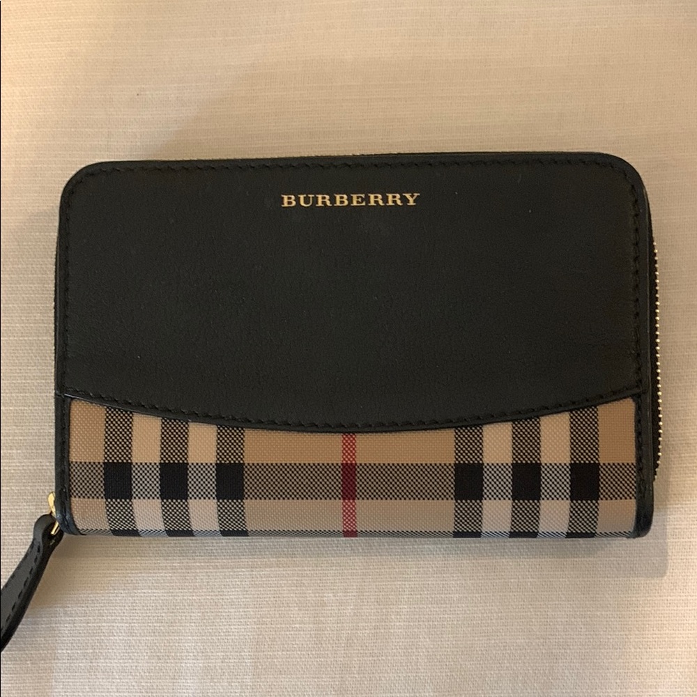 Burberry Black and Beige Wallet